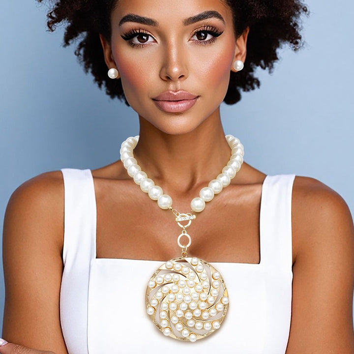 Toggle Gold Swirled Circle Chunky Pearl Necklace